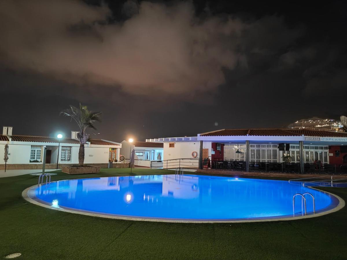 Malibu Park Apartments Sol Адехе Экстерьер фото