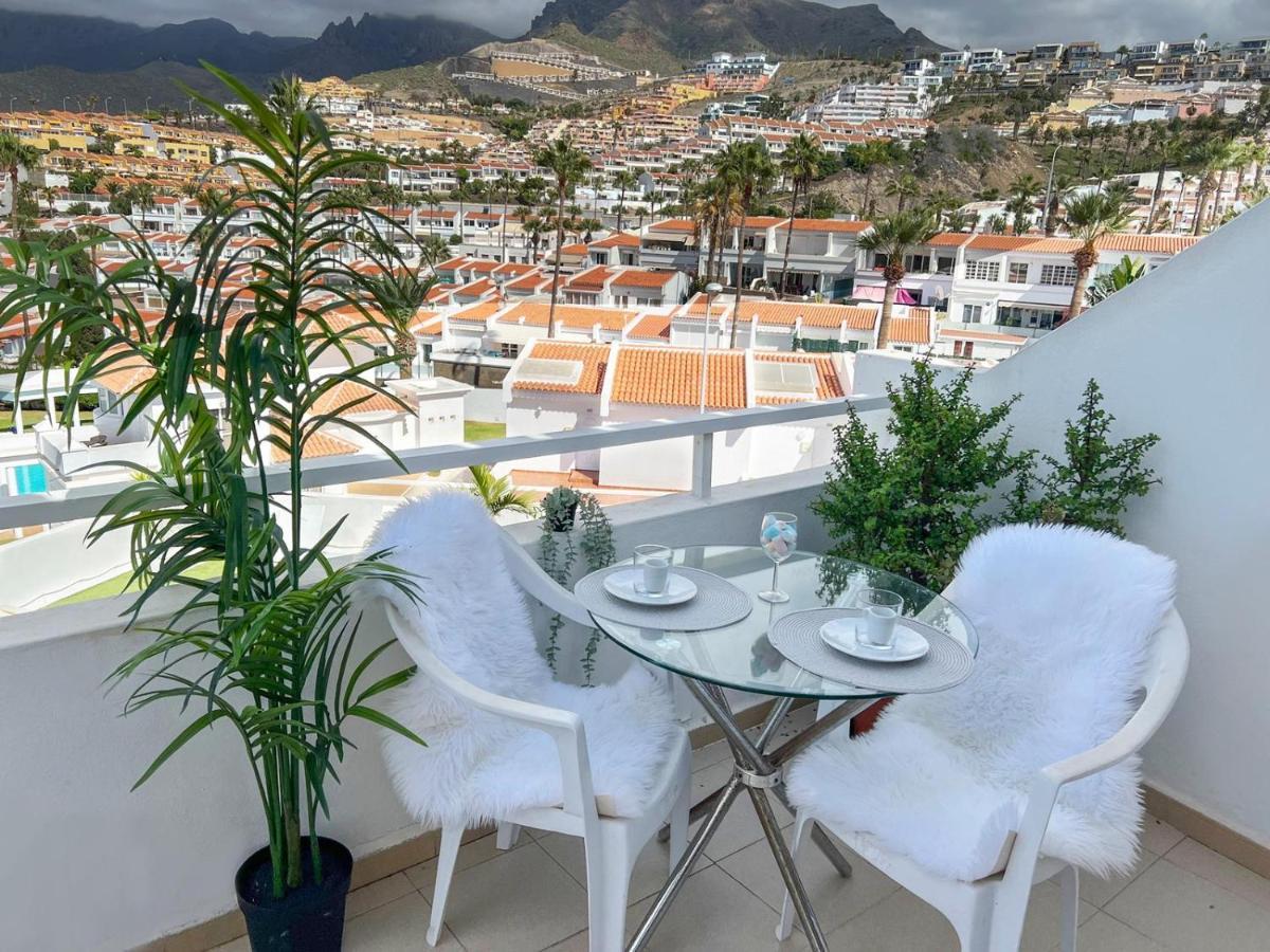 Malibu Park Apartments Sol Адехе Экстерьер фото