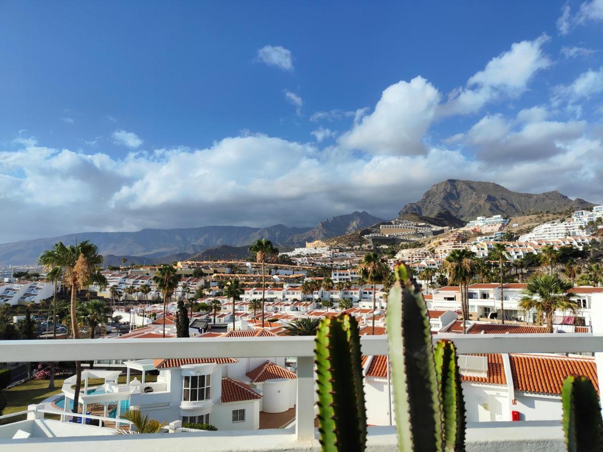 Malibu Park Apartments Sol Адехе Экстерьер фото