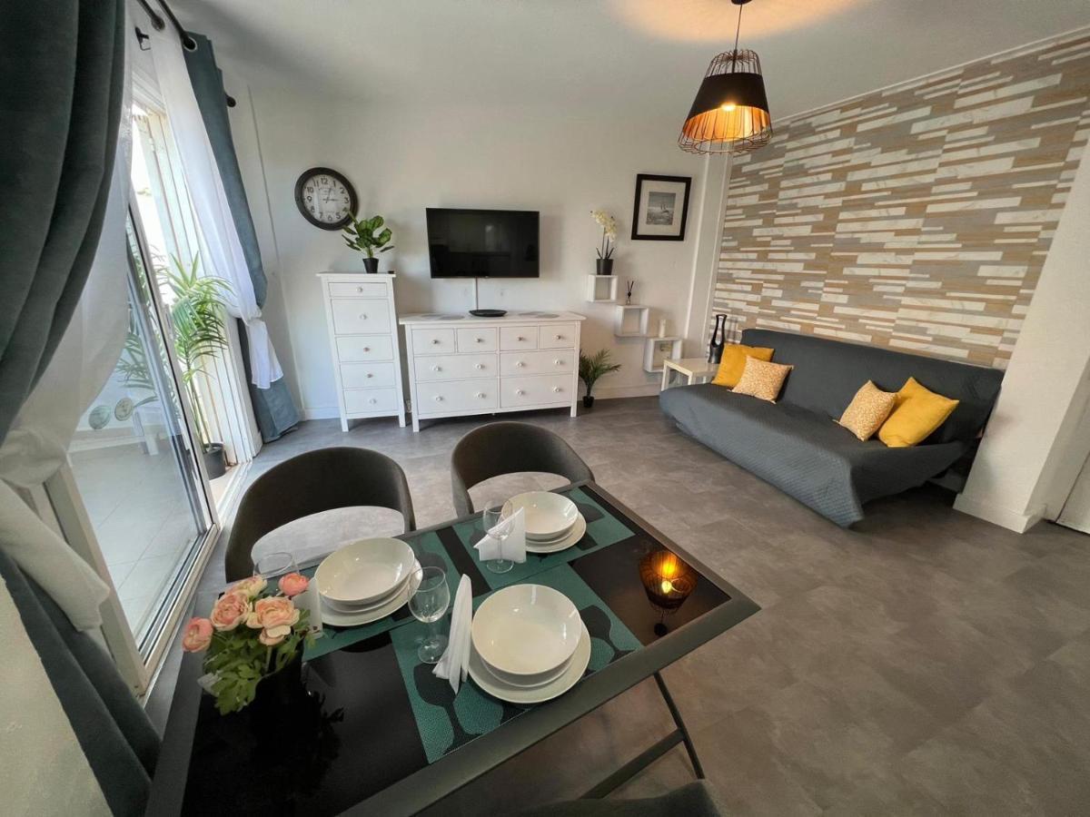 Malibu Park Apartments Sol Адехе Экстерьер фото