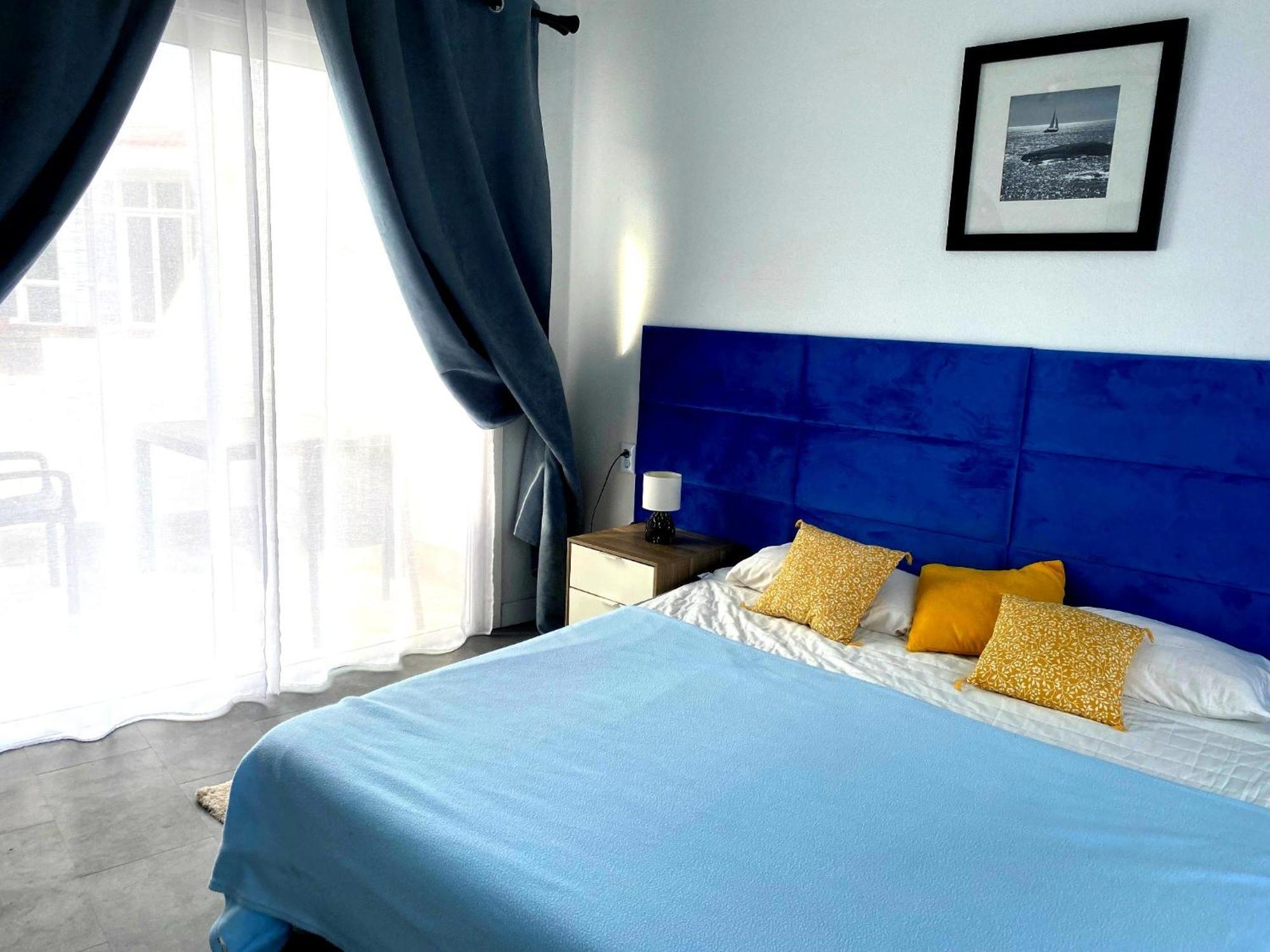 Malibu Park Apartments Sol Адехе Экстерьер фото
